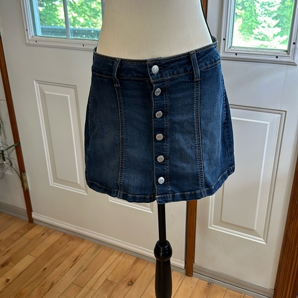 Guess Jean Mini Skirt - Picture 1 of 8